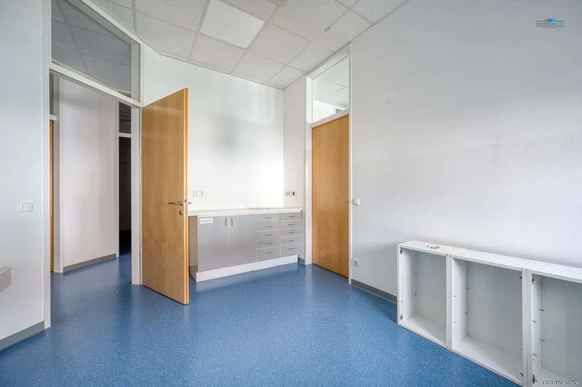 Gewerbeimmobilie mieten in Vöcklabruck – 133 m², € 2.223 – Bild 8 von 13