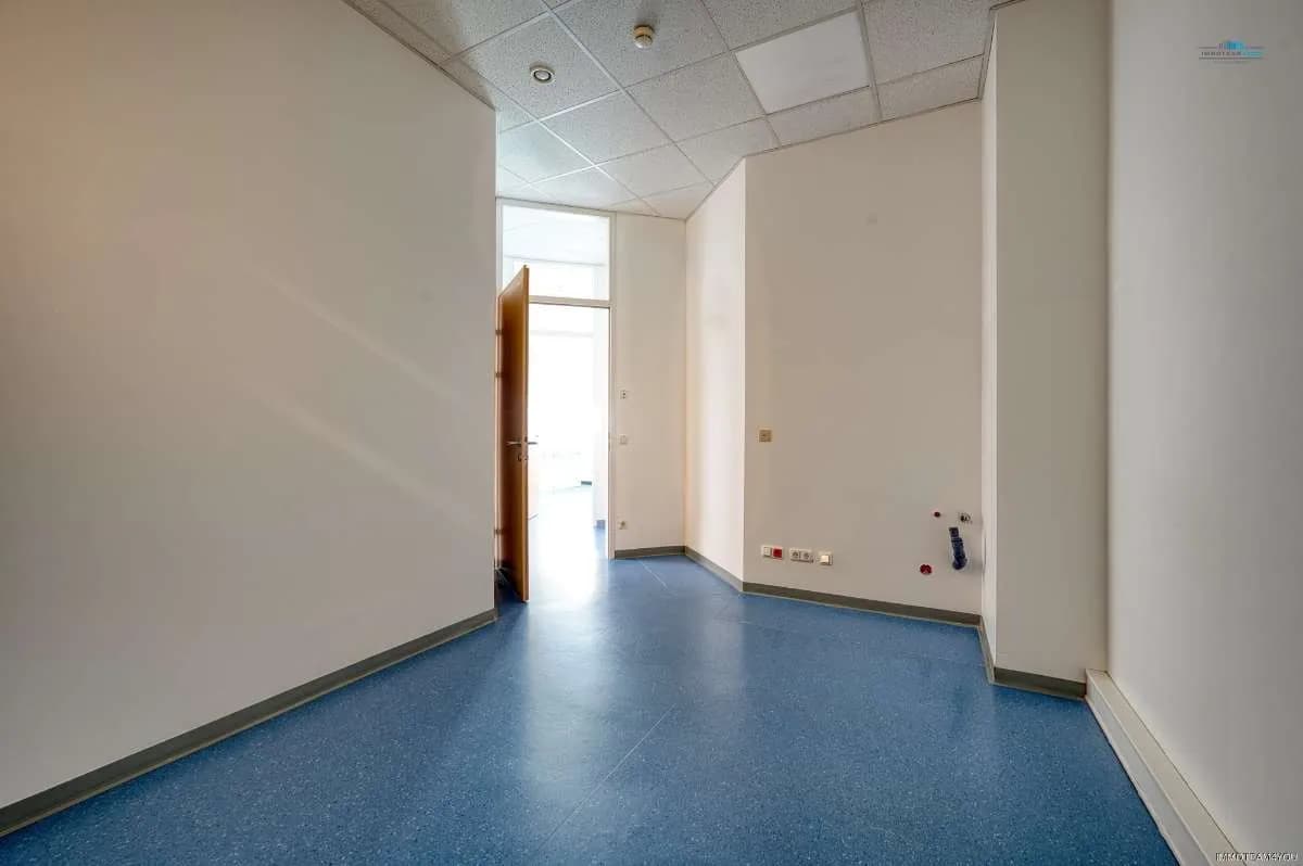 Gewerbeimmobilie mieten in Vöcklabruck – 133 m², € 2.223 – Bild 10 von 13