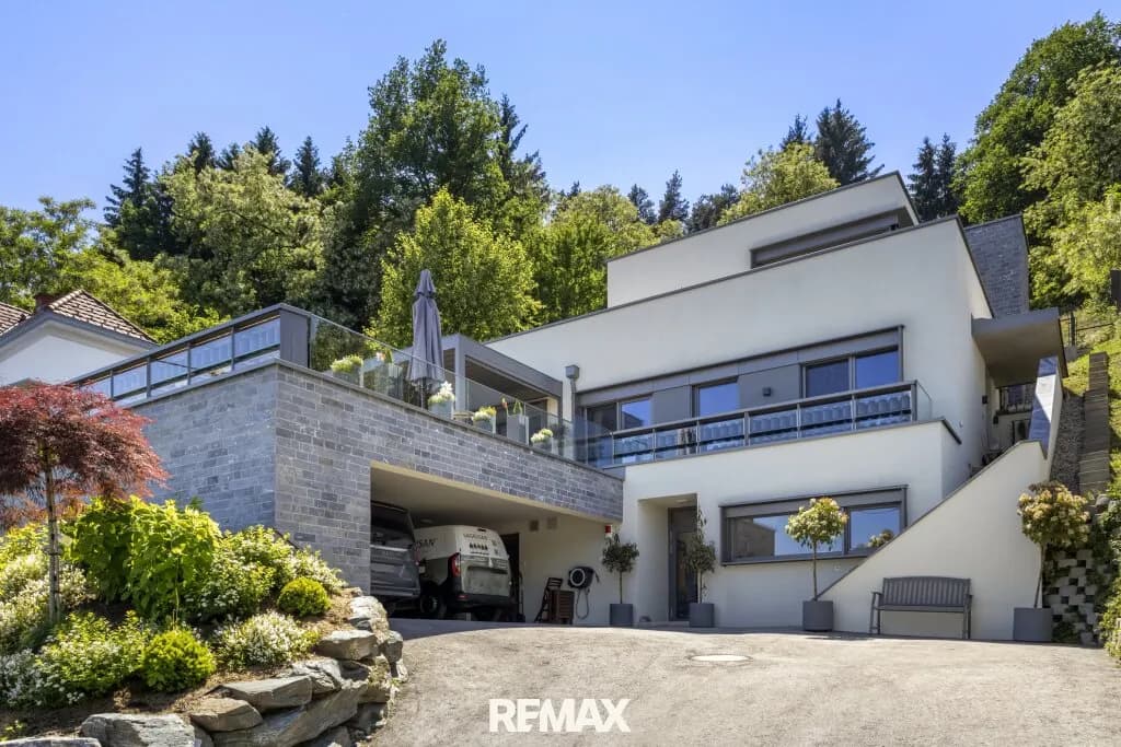 Haus kaufen in Klagenfurt – 257 m² – Bild 1 von 33