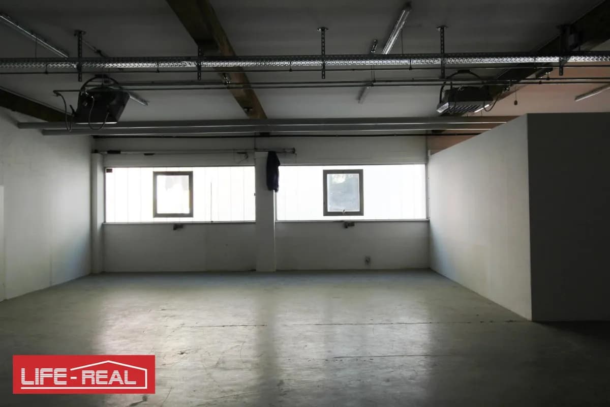 Gewerbeimmobilie mieten in Vöcklabruck – 390 m², € 2.796 – Bild 5 von 10