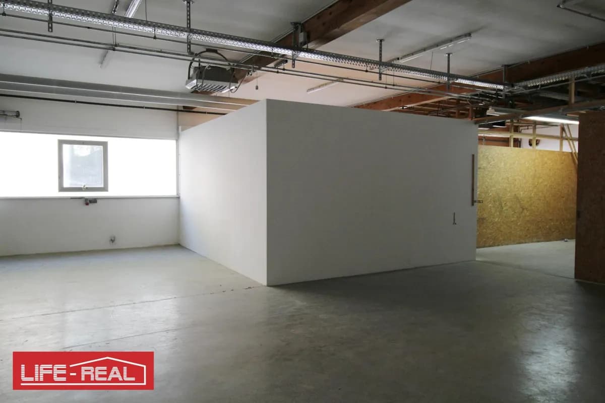 Gewerbeimmobilie mieten in Vöcklabruck – 390 m², € 2.796 – Bild 6 von 10