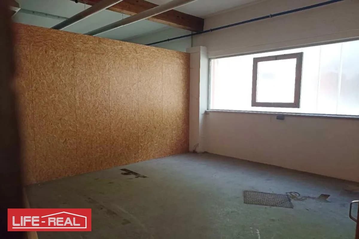 Gewerbeimmobilie mieten in Vöcklabruck – 390 m², € 2.796 – Bild 7 von 10