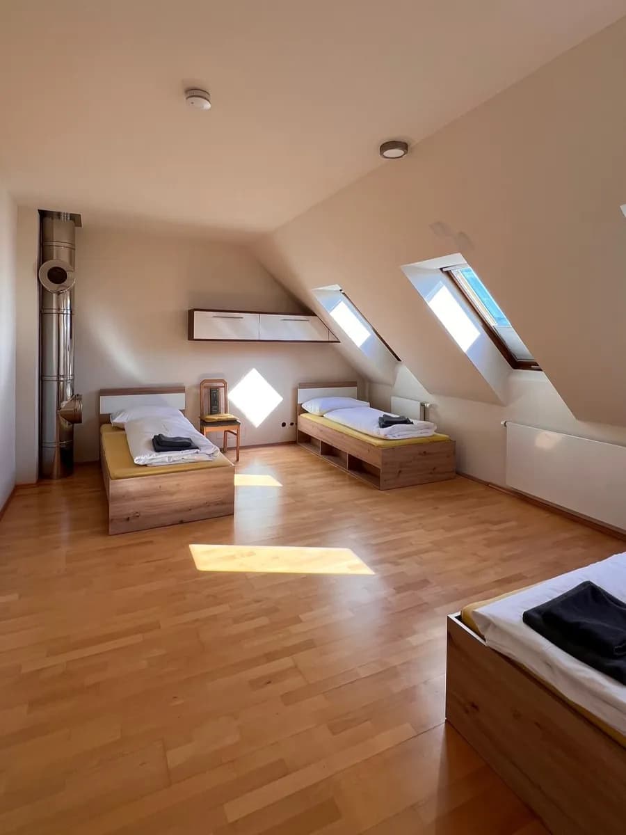 Wohnung mieten in Graz – 10 m², € 300 – Bild 2 von 6
