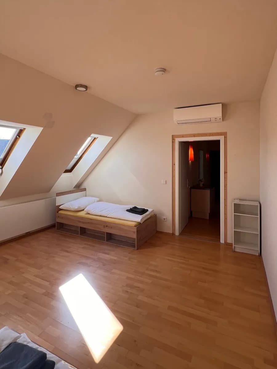 Wohnung mieten in Graz – 10 m², € 300 – Bild 3 von 6
