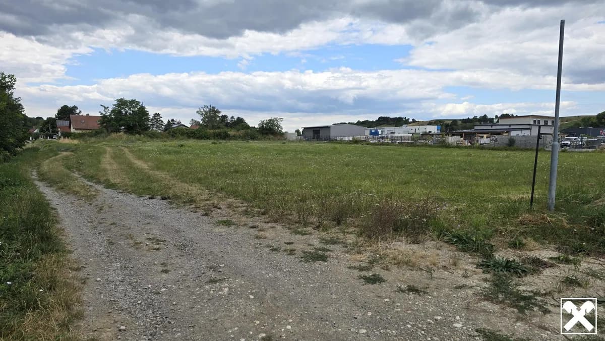 Immobilie kaufen in Tulln – 5 731 m², € 470.000