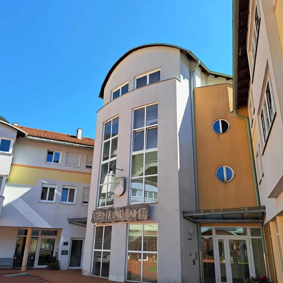 3-Zimmer-Wohnung mieten in Wiener Neustadt Land – 82,08 m², € 932 – Bild 2 von 10