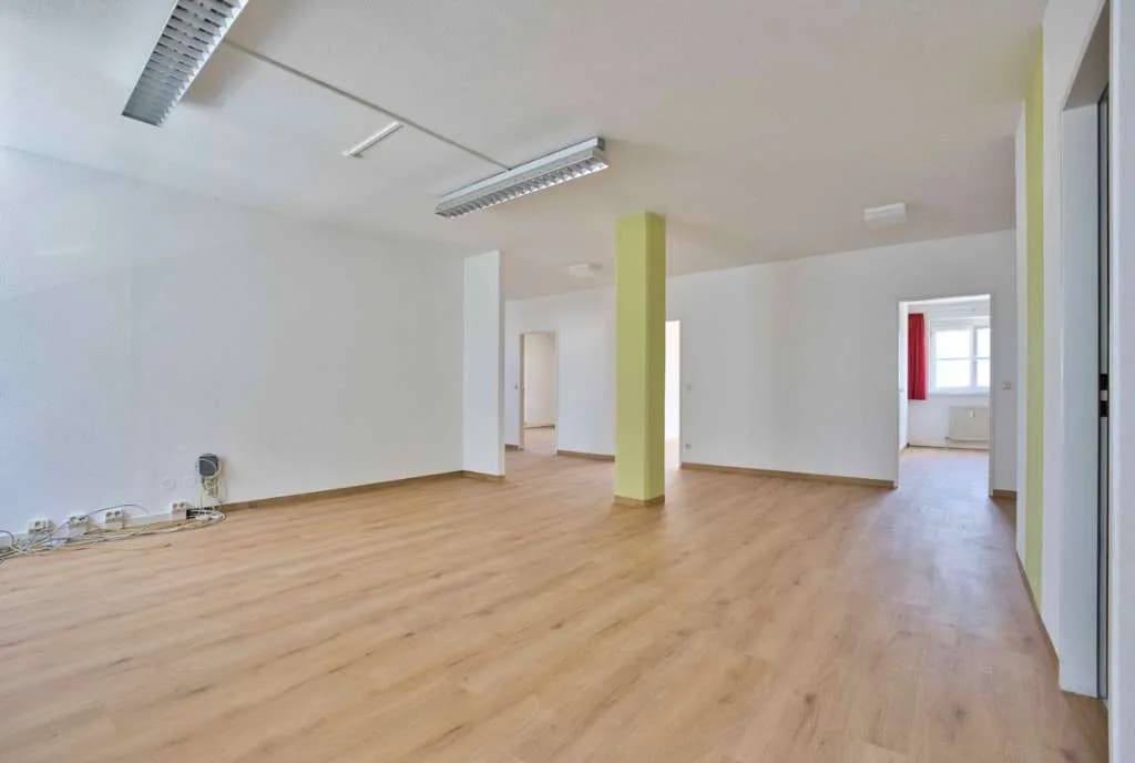 Gewerbeimmobilie mieten in Vöcklabruck – 198 m², € 3.389 – Bild 2 von 18