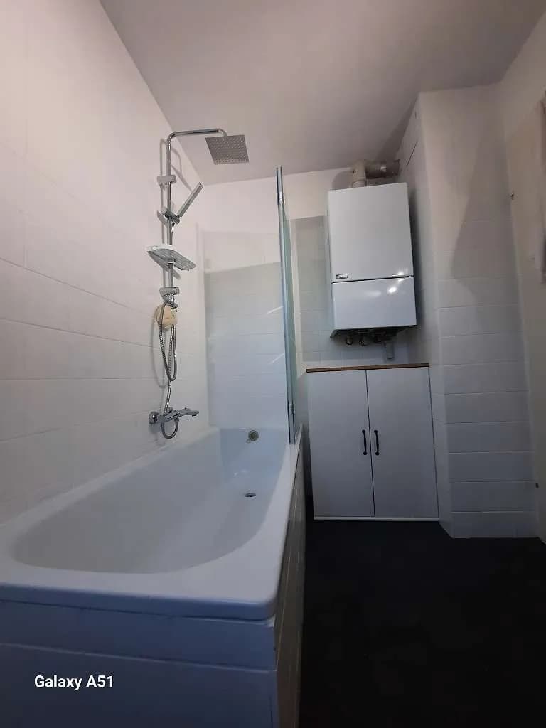 1-Zimmer-Wohnung mieten in Baden – 35 m², € 850 – Bild 12 von 41