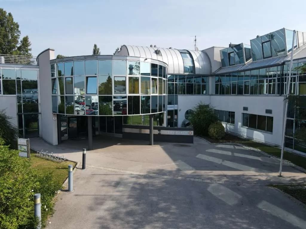 4-Zimmer-Gewerbeimmobilie mieten in Baden – 72 m², € 1.080