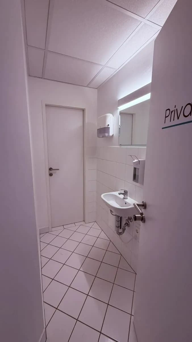 4-Zimmer-Gewerbeimmobilie mieten in Baden – 72 m², € 1.080 – Bild 19 von 32