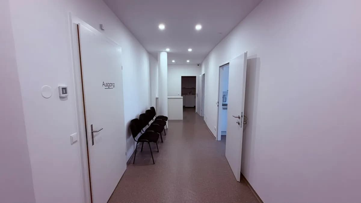 4-Zimmer-Gewerbeimmobilie mieten in Baden – 72 m², € 1.080 – Bild 27 von 32