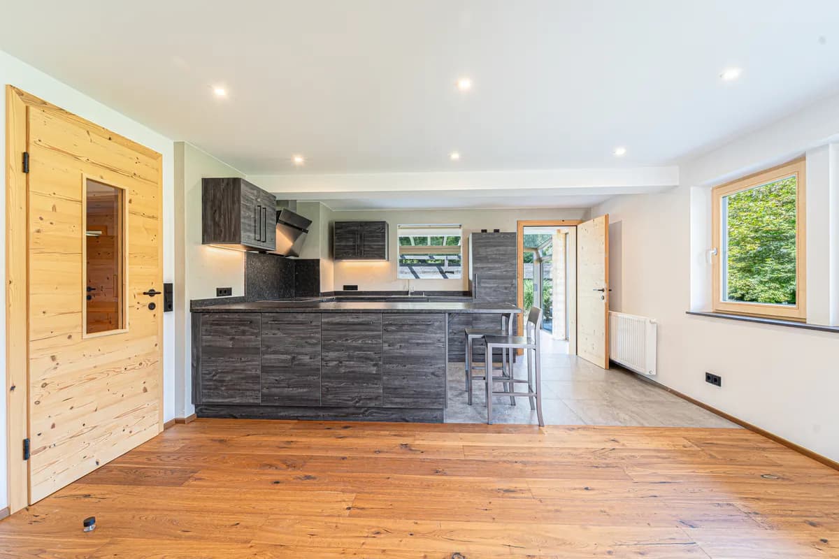 4-Zimmer-Haus mieten in Kitzbühel – 206 m², € 3.980 – Bild 2 von 14
