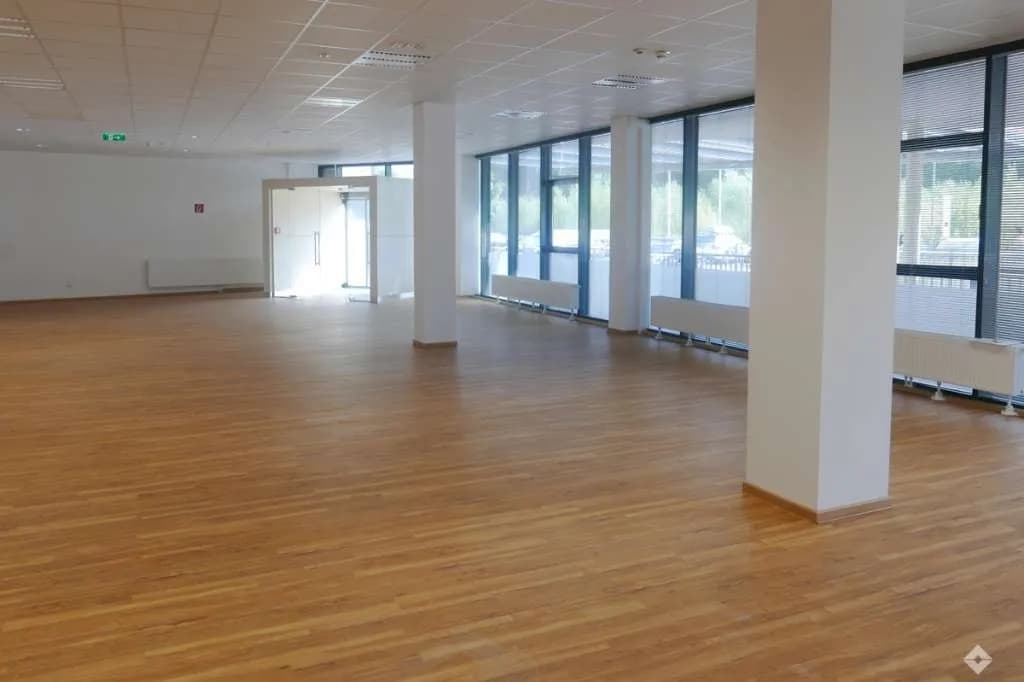 Gewerbeimmobilie mieten in Hallein – 369 m², € 4.732 – Bild 2 von 4