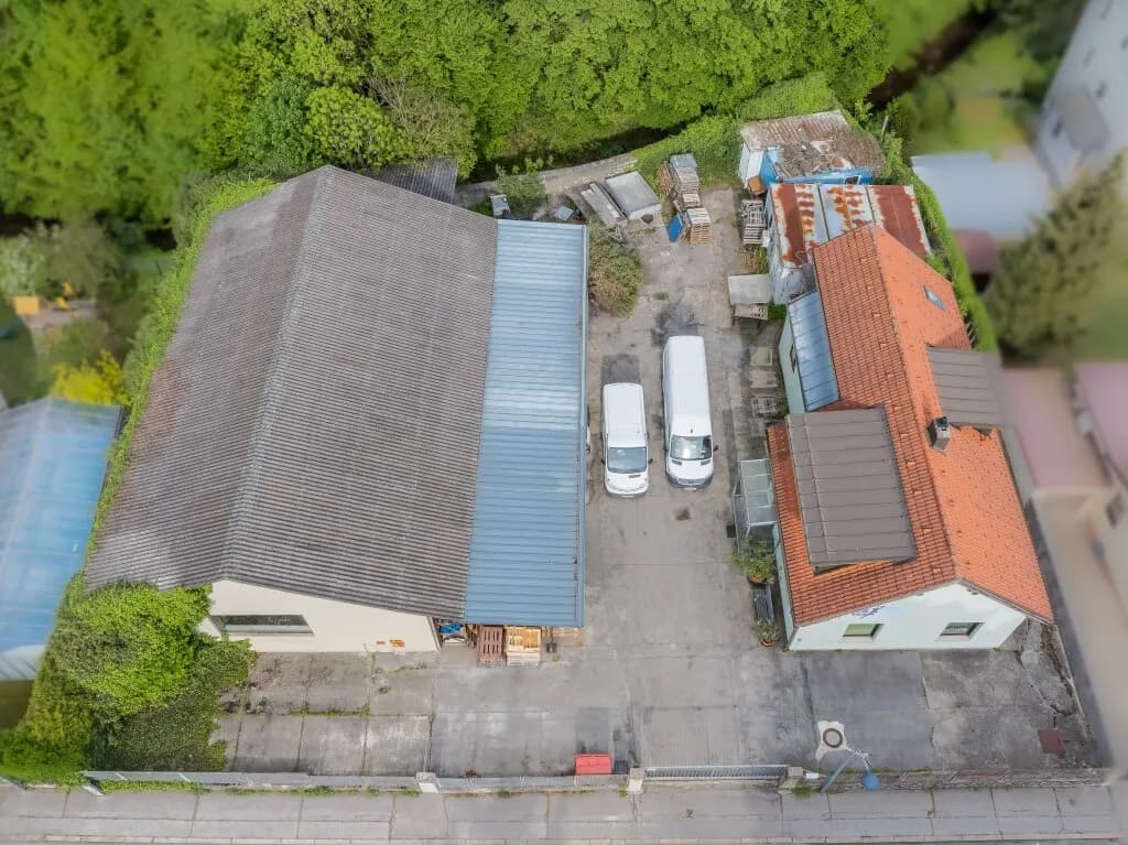 Immobilie kaufen in Wien – 1 235 m², € 1.400.000 – Bild 2 von 6