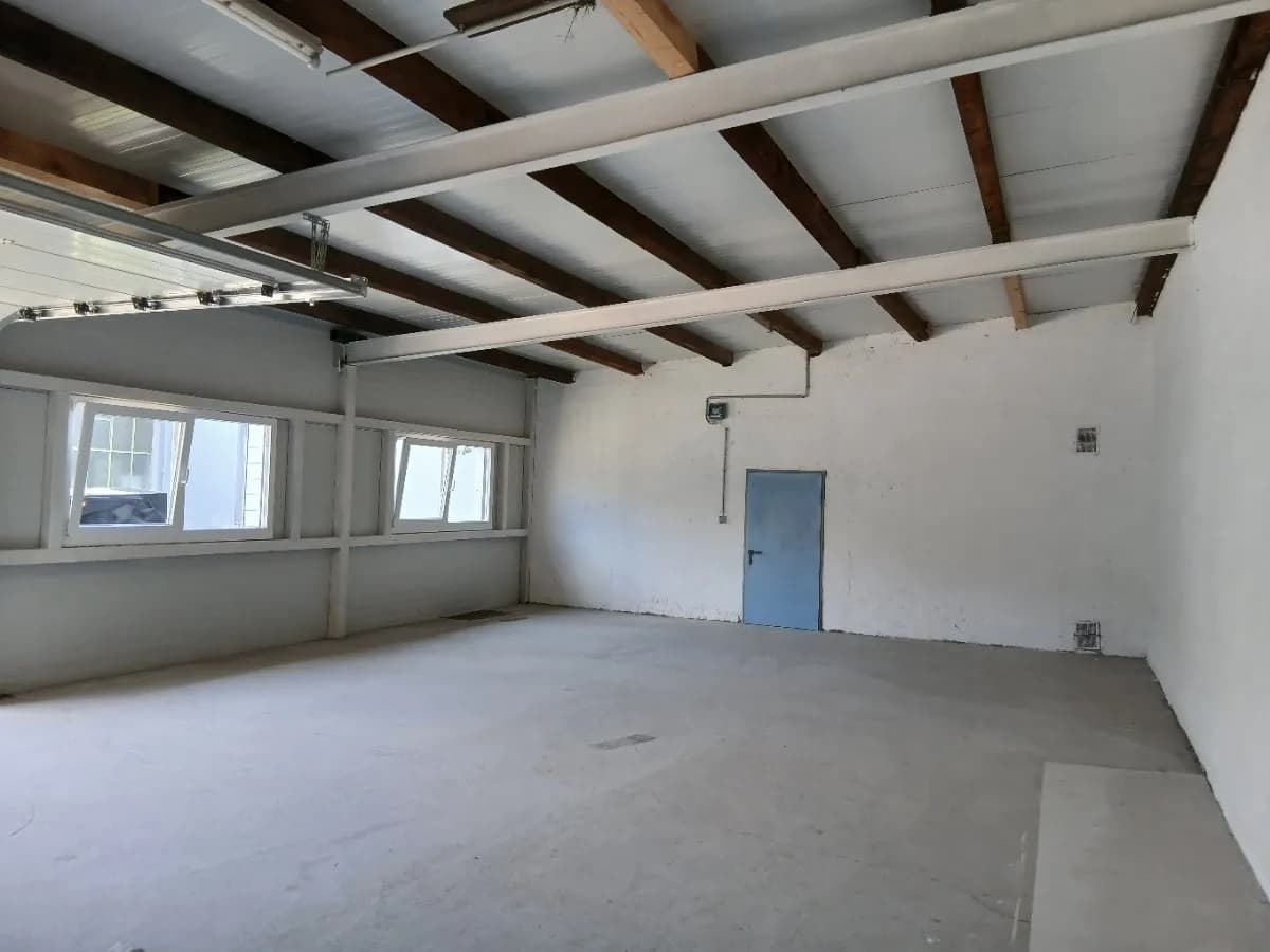 Gewerbeimmobilie mieten in Baden – 106 m², € 900 – Bild 2 von 5