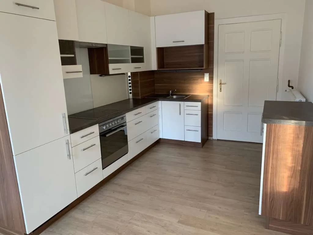2-Zimmer-Wohnung mieten in Weiz – 93 m², € 549