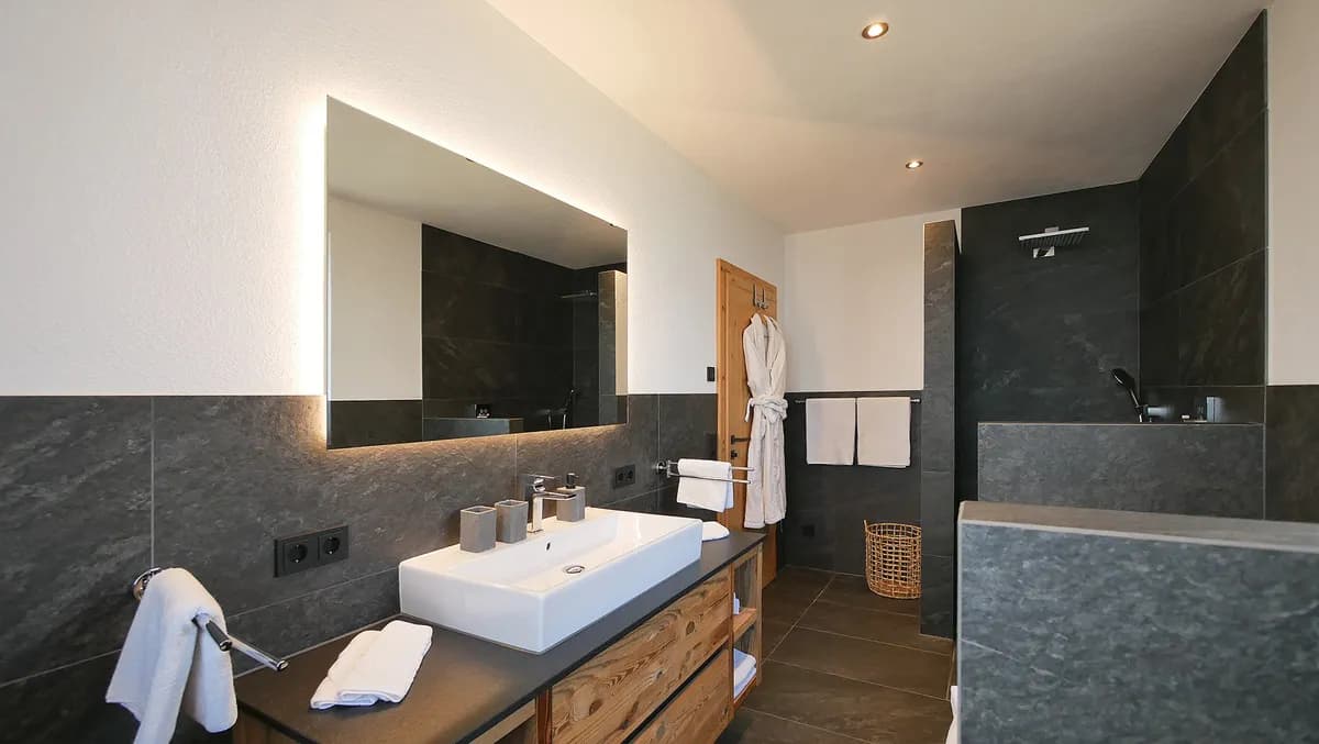 2-Zimmer-Wohnung mieten in Kitzbühel – 71 m², € 2.600 – Bild 4 von 5