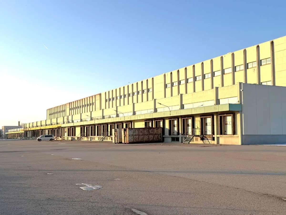 Gewerbeimmobilie mieten in Sankt Pölten – 9 692 m², € 3