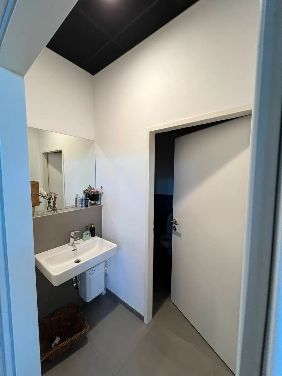 Gewerbeimmobilie mieten in Linz Land – 400 m², € 4.885 – Bild 12 von 17