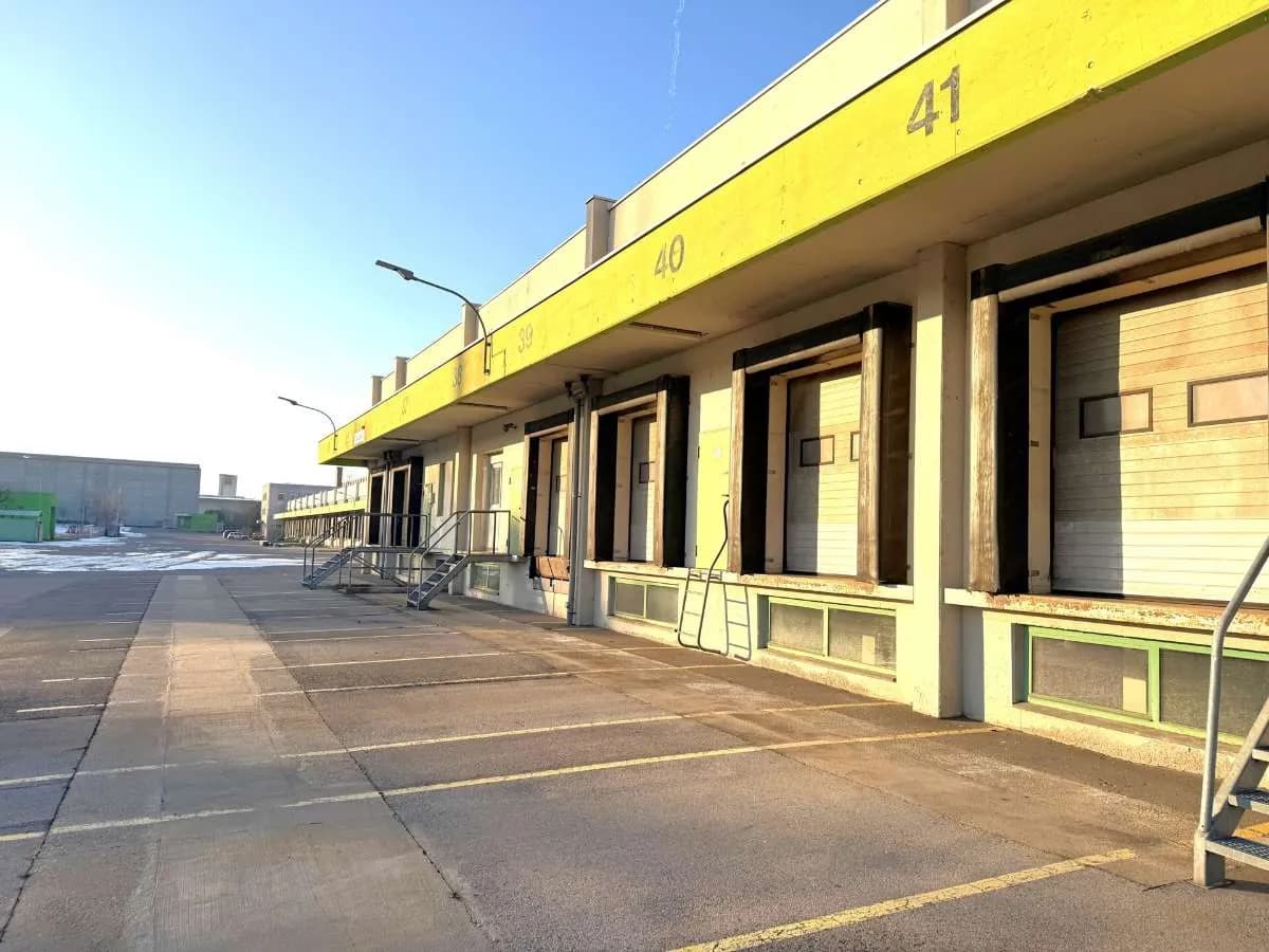 Gewerbeimmobilie mieten in Sankt Pölten – 4 914 m², € 5 – Bild 4 von 13