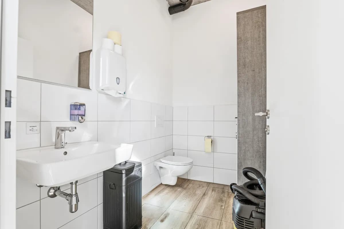 Gewerbeimmobilie mieten in Bregenz – 81 m², € 5.010 – Bild 13 von 31