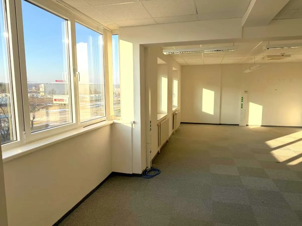 Gewerbeimmobilie mieten in Sankt Pölten – 8 107 m², € 5 – Bild 11 von 13
