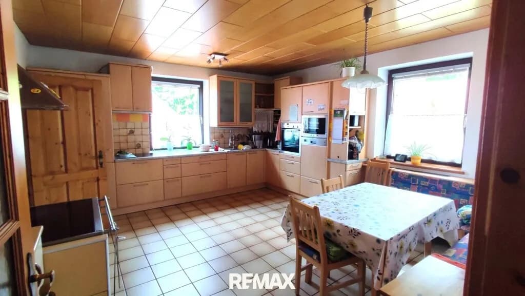 5-Zimmer-Haus kaufen in Hollabrunn – 192 m², € 325.000 – Bild 5 von 25