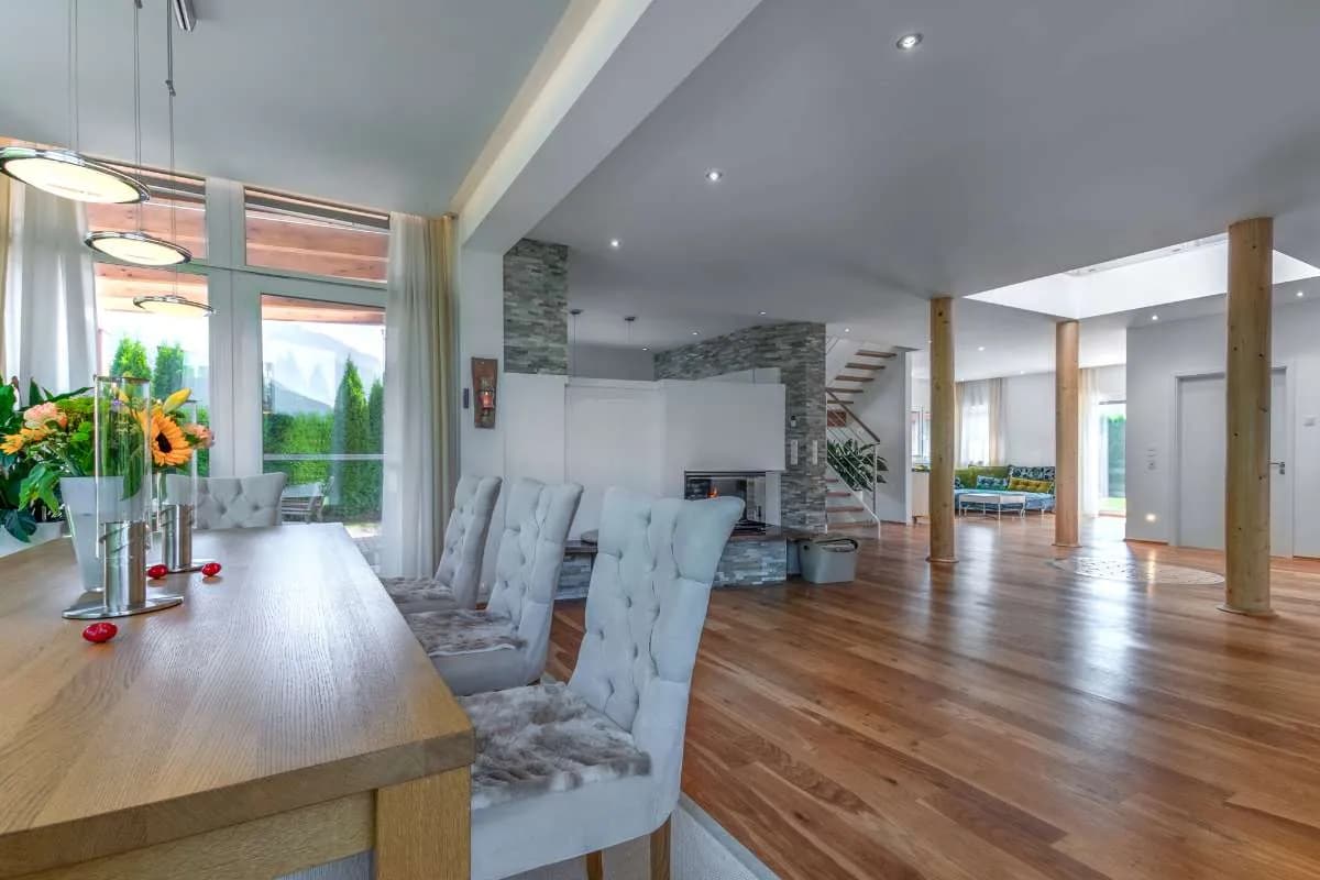 5-Zimmer-Immobilie kaufen in Kitzbühel – 250 m², € 2.425.000 – Bild 2 von 7