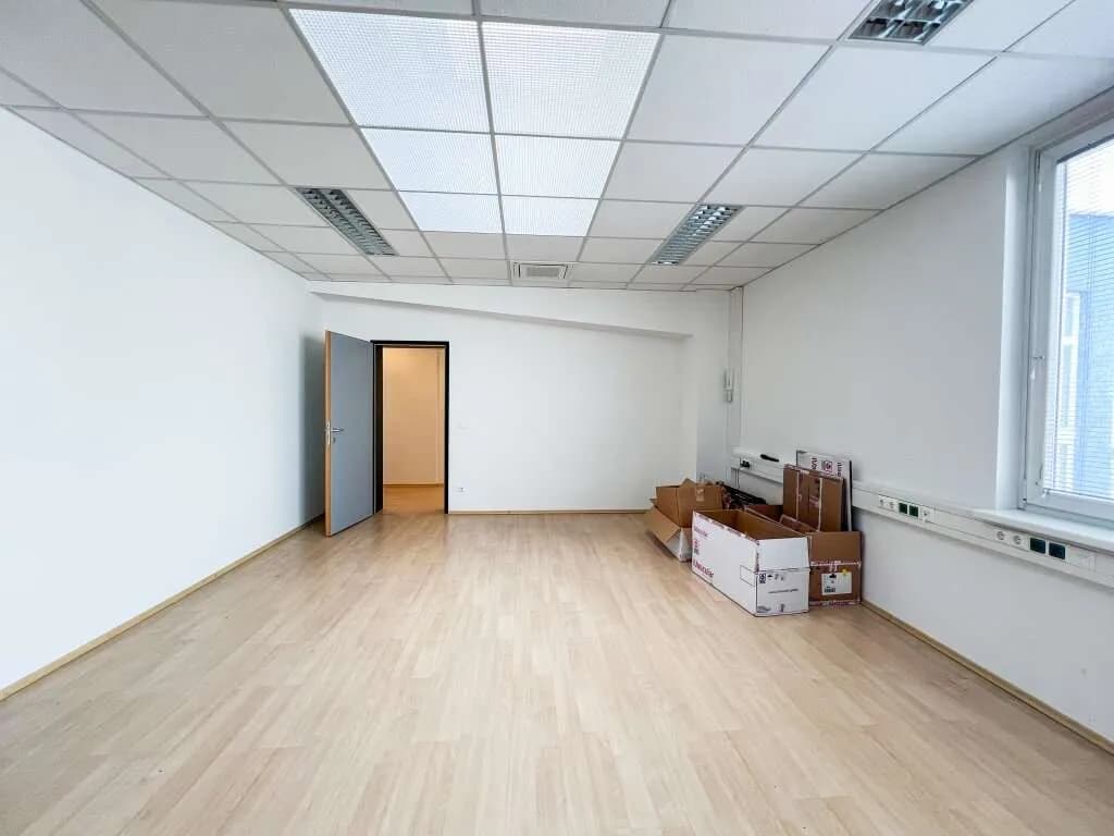 Gewerbeimmobilie mieten in Wien – 64 m², € 625