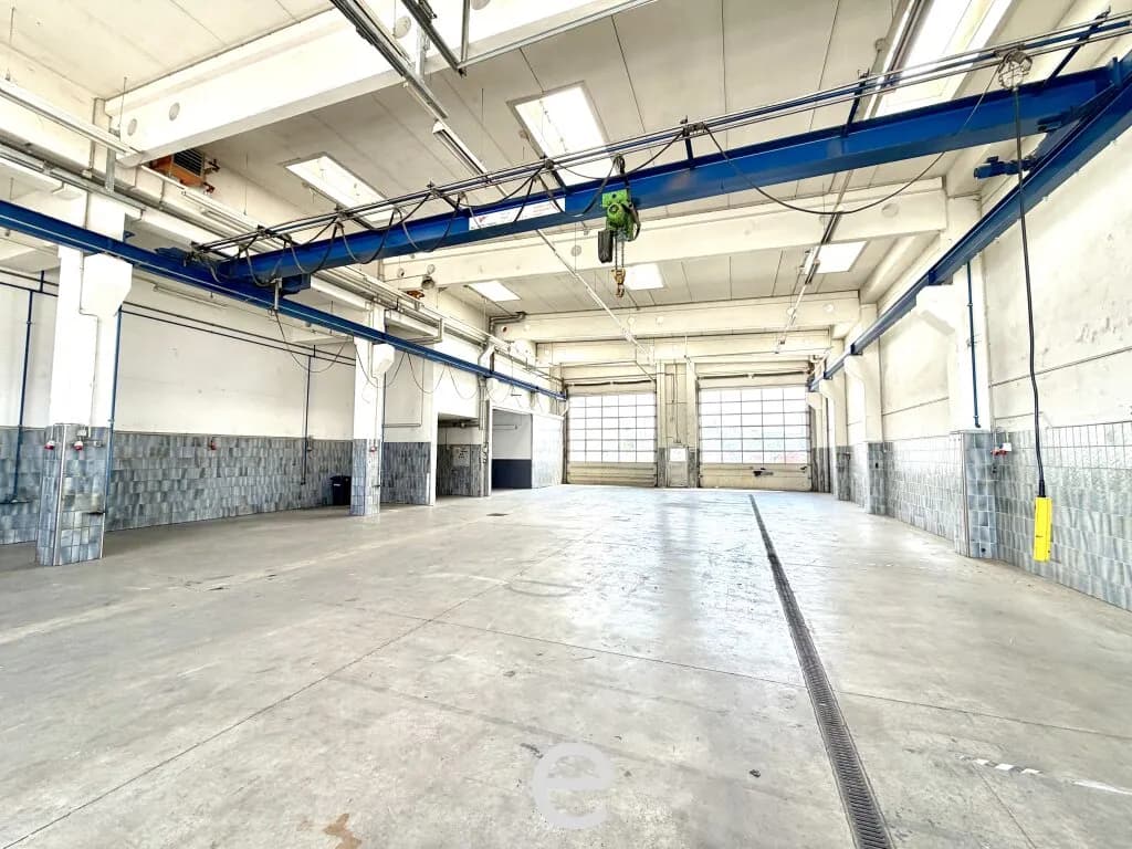 Immobilie mieten in Wels – 3 318 m²