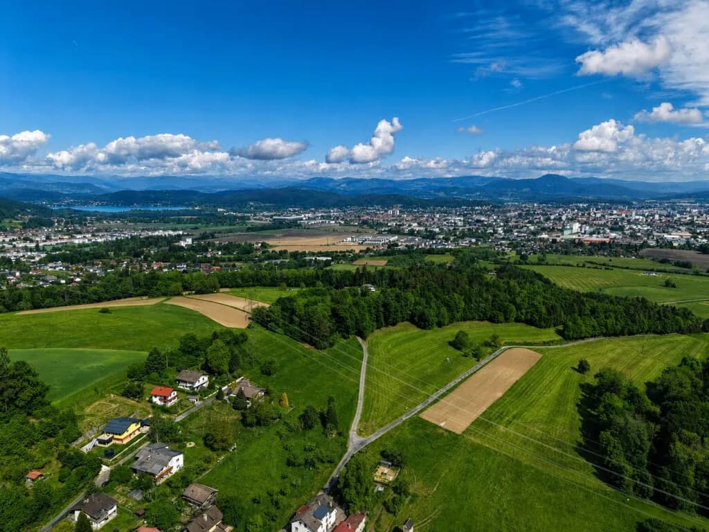 Grundstück kaufen in Klagenfurt – 1 092 m², € 220.000 – Bild 2 von 4