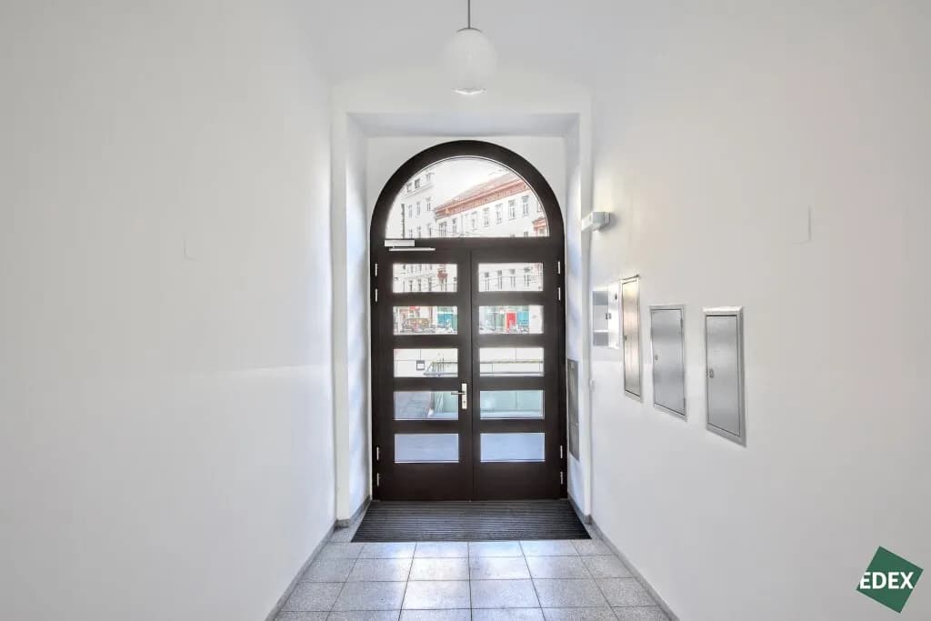 5-Zimmer-Gewerbeimmobilie mieten in Wien – 198 m², € 2.900 – Bild 9 von 10