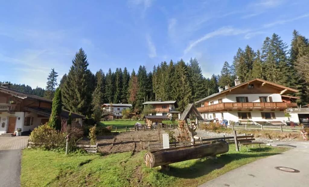 Grundstück kaufen in Kitzbühel – 488 m², € 990.000 – Bild 2 von 3