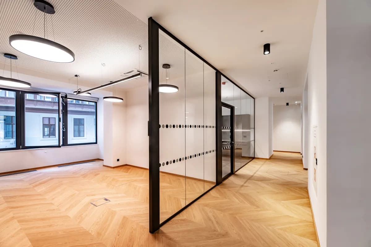 Gewerbeimmobilie mieten in Wien – 1 346 m², € 27 – Bild 15 von 32
