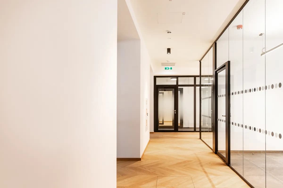 Gewerbeimmobilie mieten in Wien – 1 346 m², € 27 – Bild 16 von 32