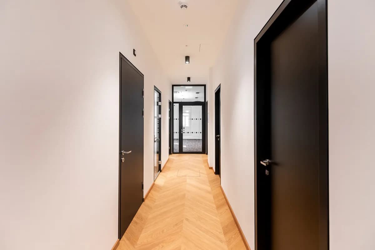 Gewerbeimmobilie mieten in Wien – 1 346 m², € 27 – Bild 17 von 32