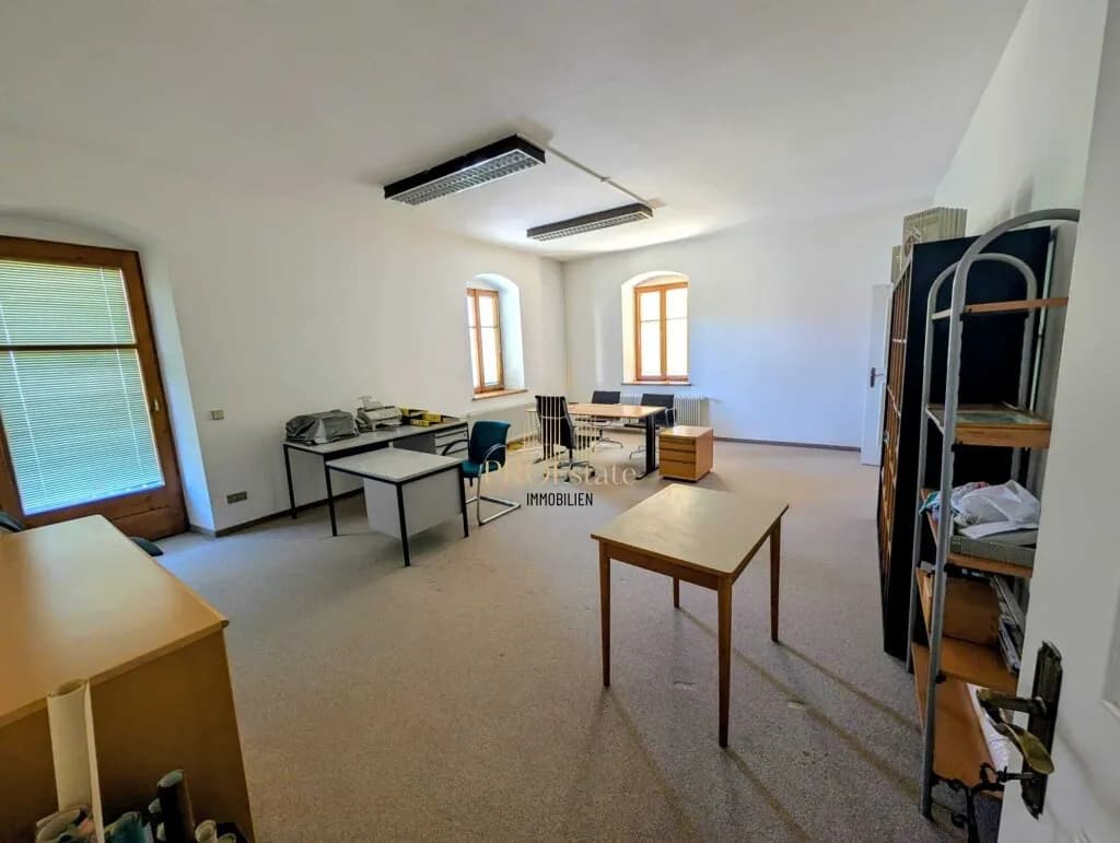 8-Zimmer-Gewerbeimmobilie kaufen in Gmunden – 268 m², € 1.670.000 – Bild 7 von 23