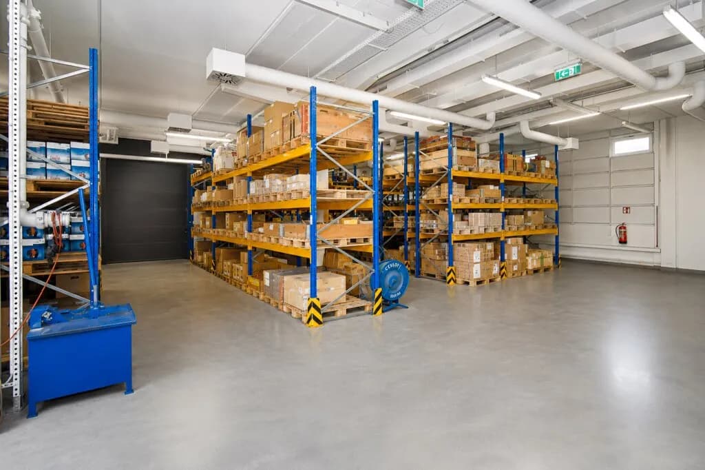 Gewerbeimmobilie mieten in Wien – 800 m², € 11.174
