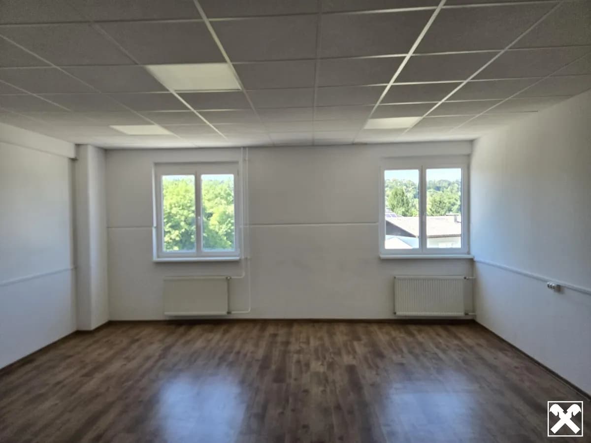 11-Zimmer-Immobilie mieten in Amstetten – 540 m², € 4.482 – Bild 2 von 18