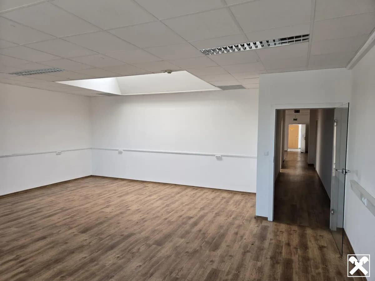 11-Zimmer-Immobilie mieten in Amstetten – 540 m², € 4.482 – Bild 6 von 18
