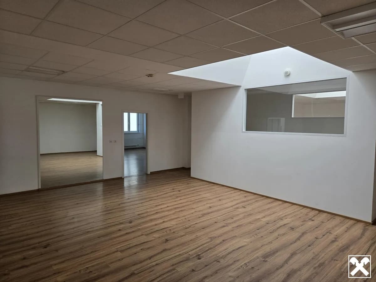 11-Zimmer-Immobilie mieten in Amstetten – 540 m², € 4.482 – Bild 13 von 18