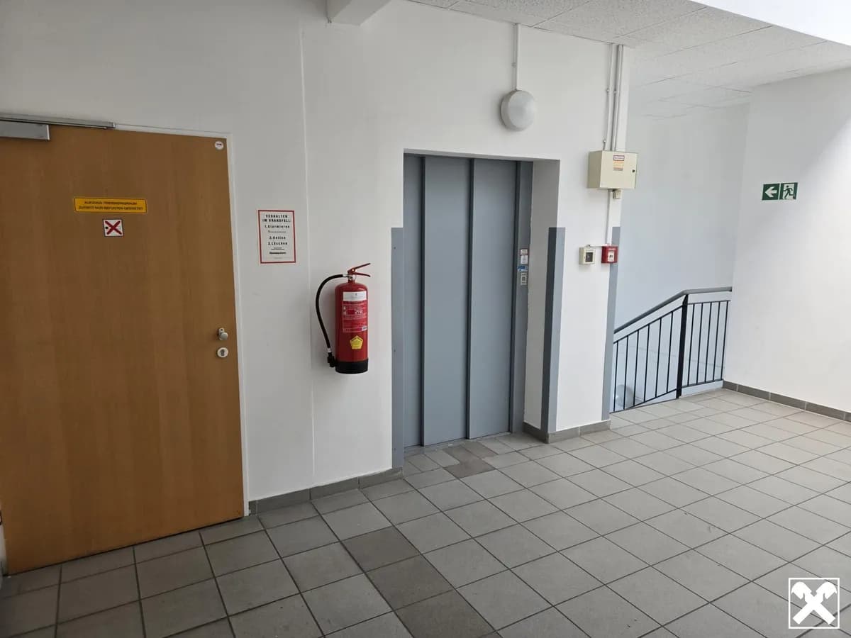 11-Zimmer-Immobilie mieten in Amstetten – 540 m², € 4.482 – Bild 17 von 18