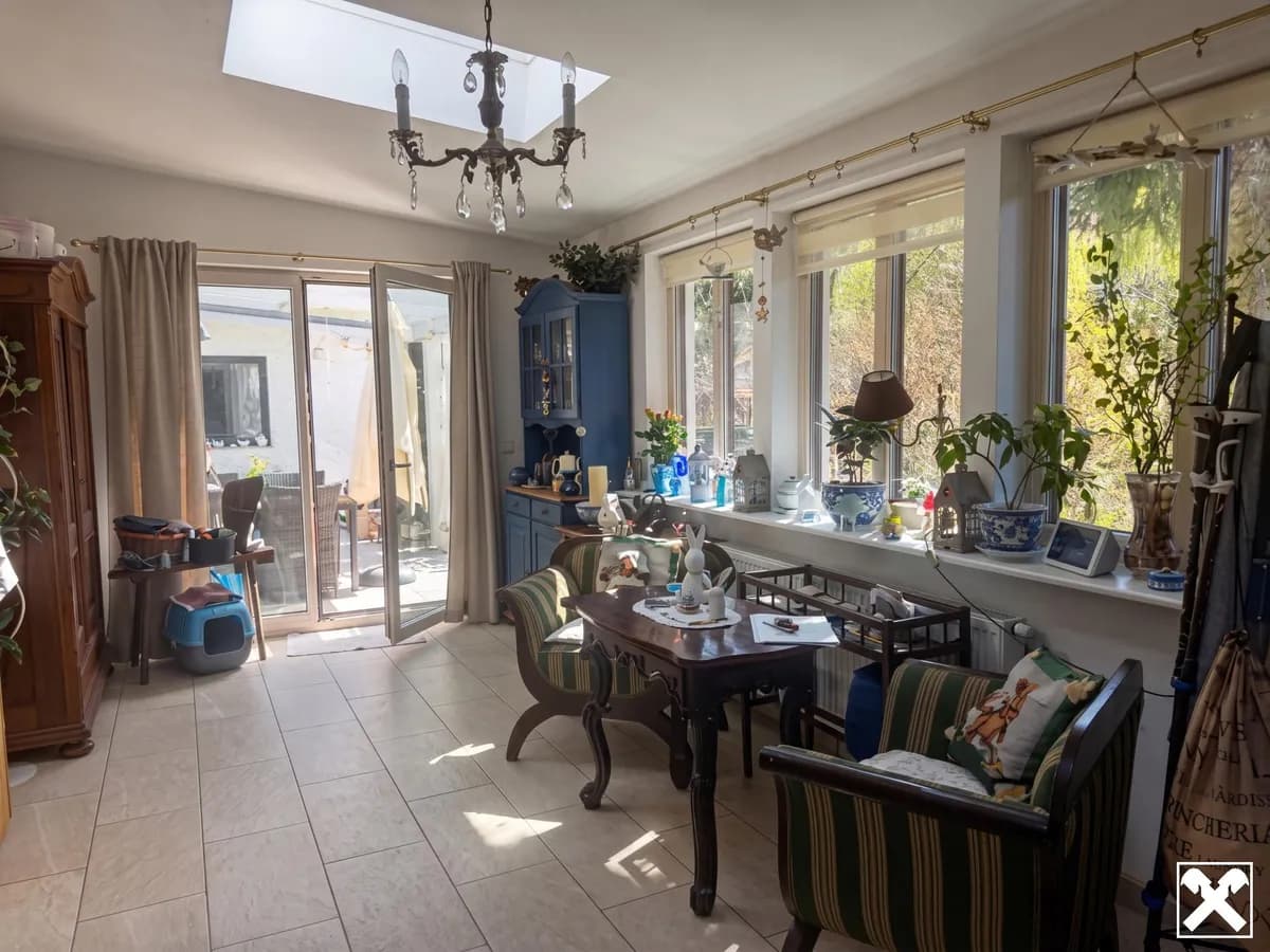 6-Zimmer-Haus kaufen in Neunkirchen – 129 m², € 319.500 – Bild 2 von 15