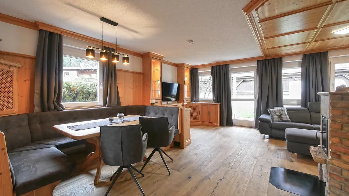 5-Zimmer-Haus mieten in Kitzbühel – 150 m², € 2.500