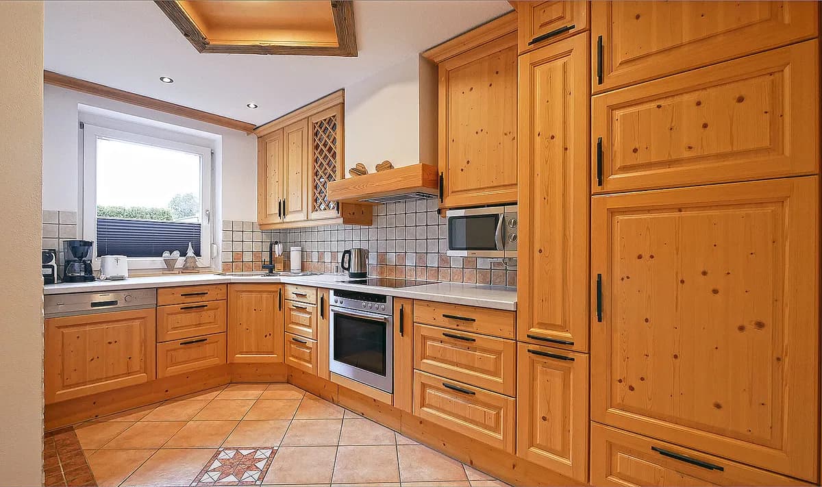 5-Zimmer-Haus mieten in Kitzbühel – 150 m², € 2.500 – Bild 6 von 6