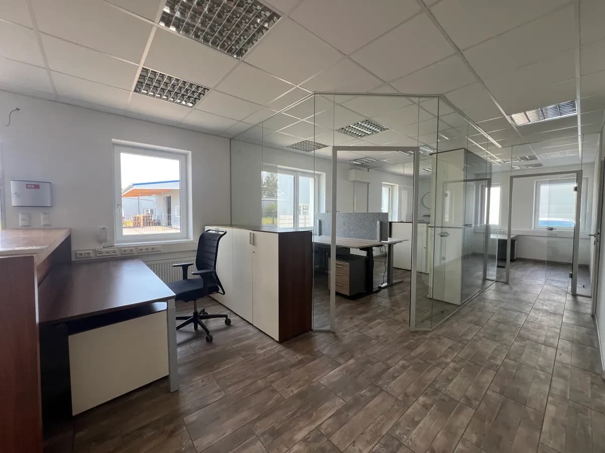 4-Zimmer-Gewerbeimmobilie mieten in Linz Land – 90 m², € 12 – Bild 7 von 8