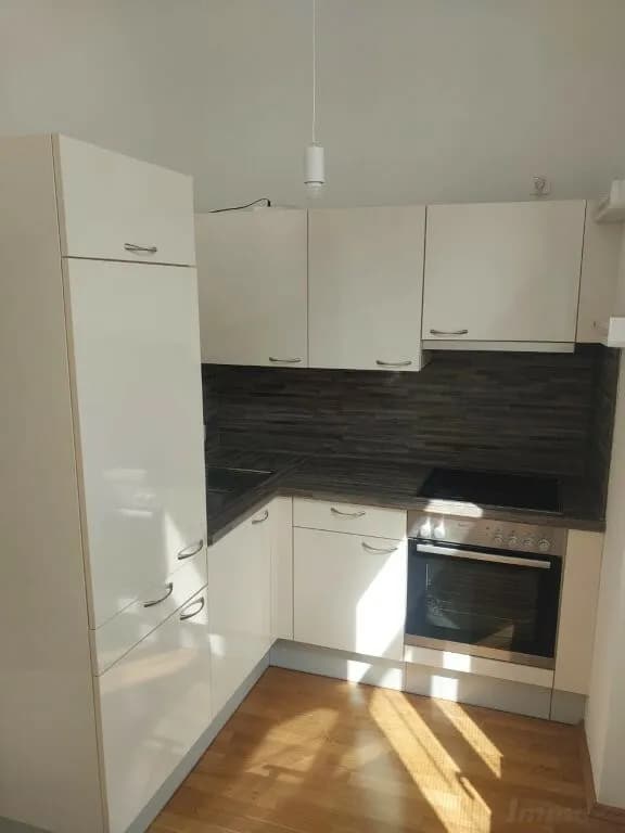 1-Zimmer-Wohnung mieten in Graz – 30 m², € 407 – Bild 2 von 5