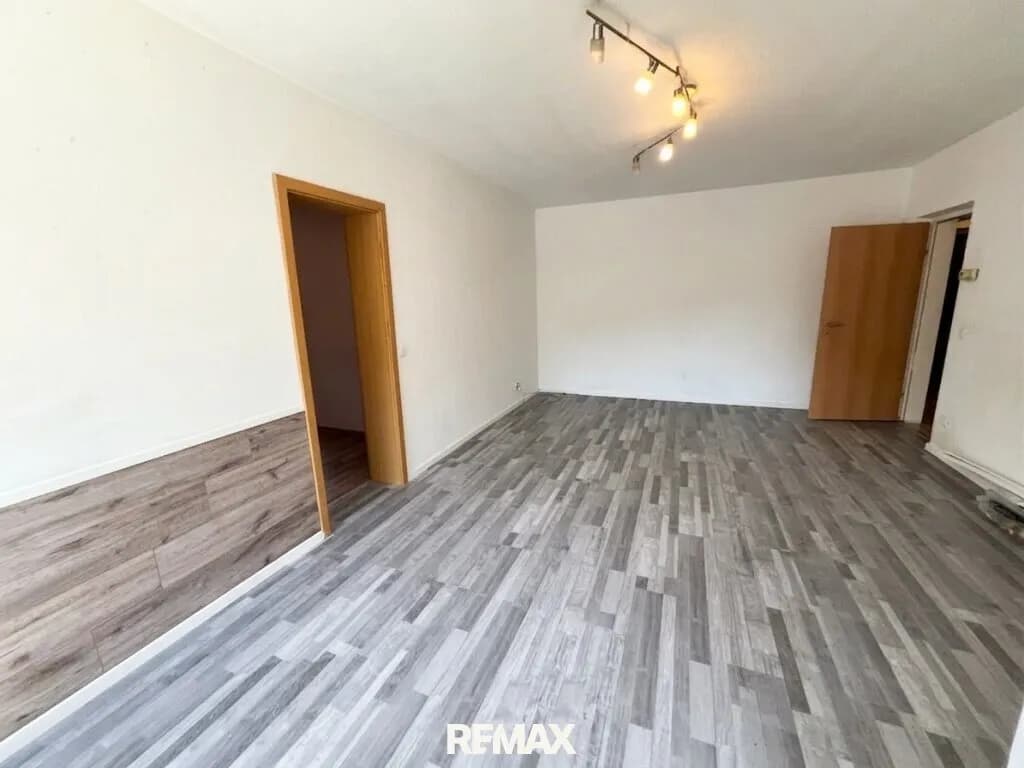 4-Zimmer-Wohnung kaufen in Neunkirchen – 85 m², € 115.000 – Bild 2 von 18