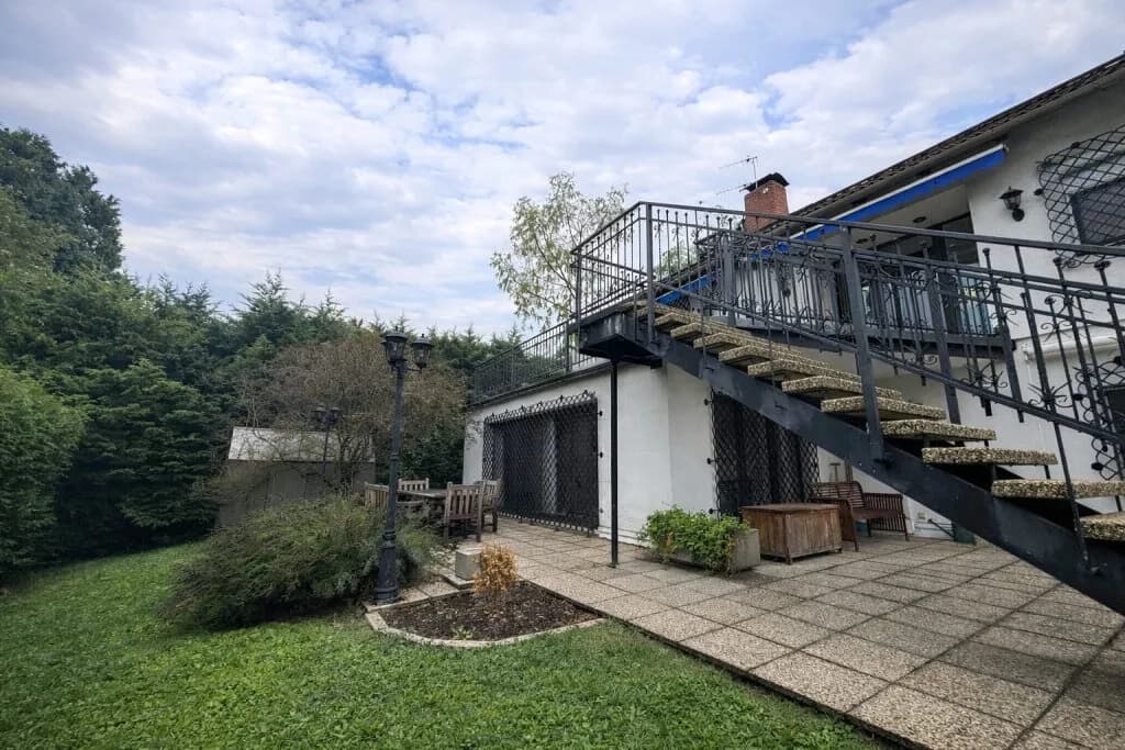 8-Zimmer-Haus kaufen in Mödling – 413,22 m², € 895.000 – Bild 2 von 25