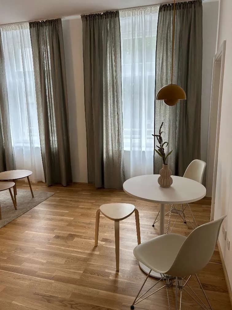2-Zimmer-Wohnung mieten in Wien – 43,3 m², € 1.190 – Bild 1 von 37